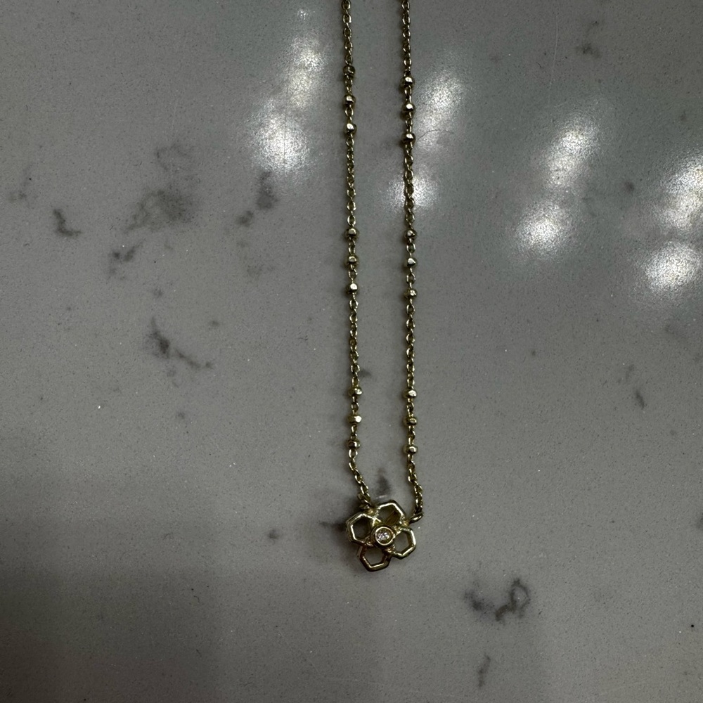 Kendra Scott Flower 🌺 Necklace